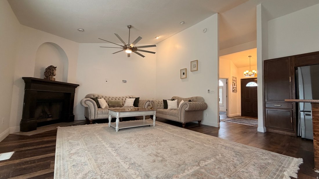 House in Sandy, Utah, United States 5 - 17999292