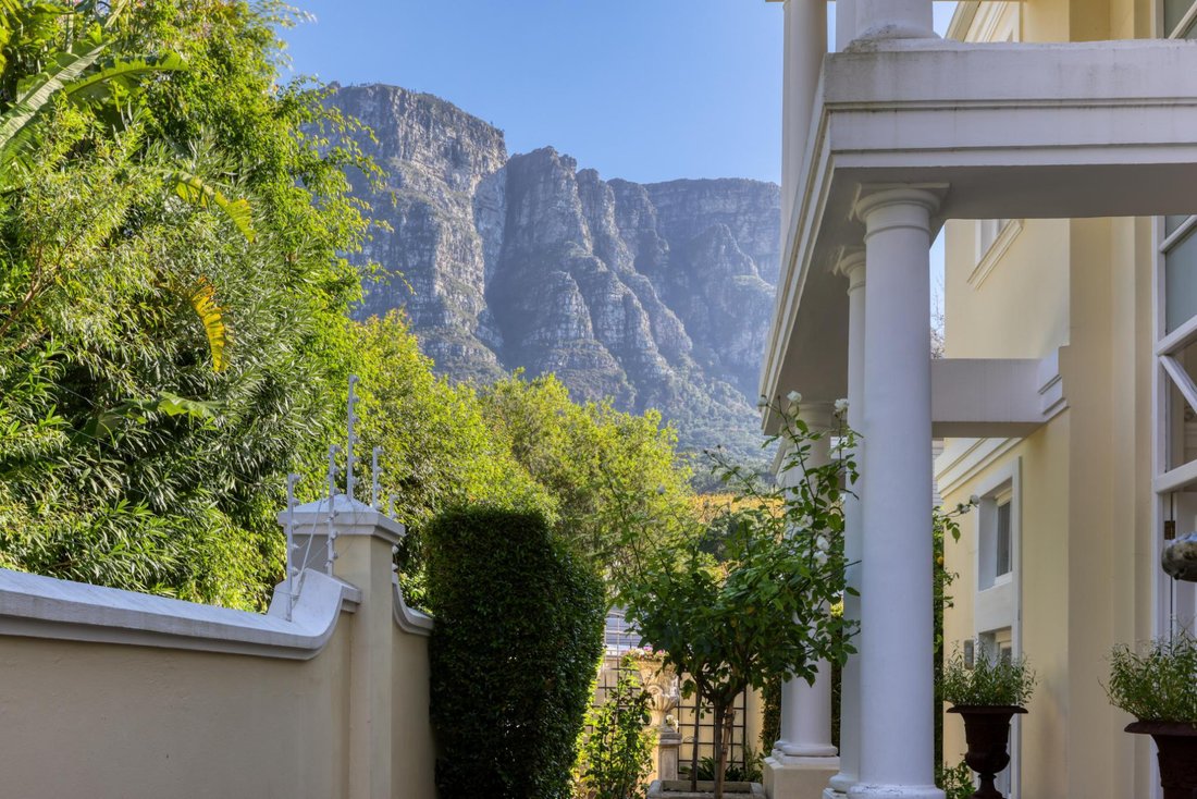 House in City Centre, Cape Town, South Africa 3 - 17999379