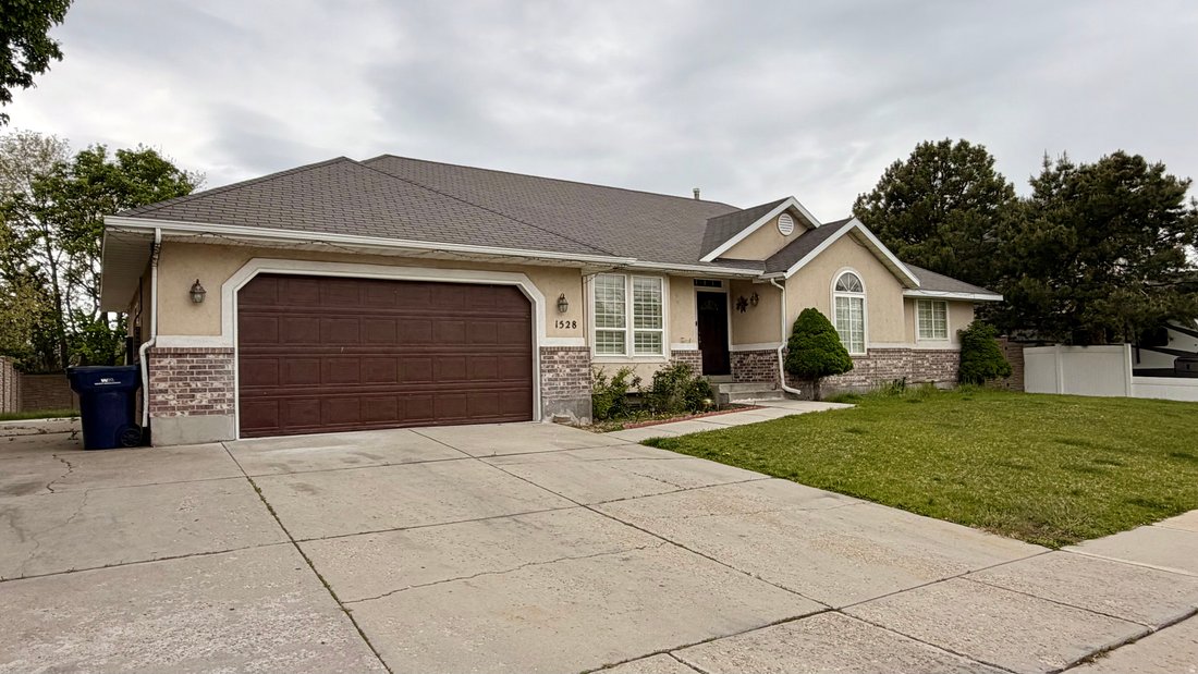 House in Sandy, Utah, United States 1 - 17999292