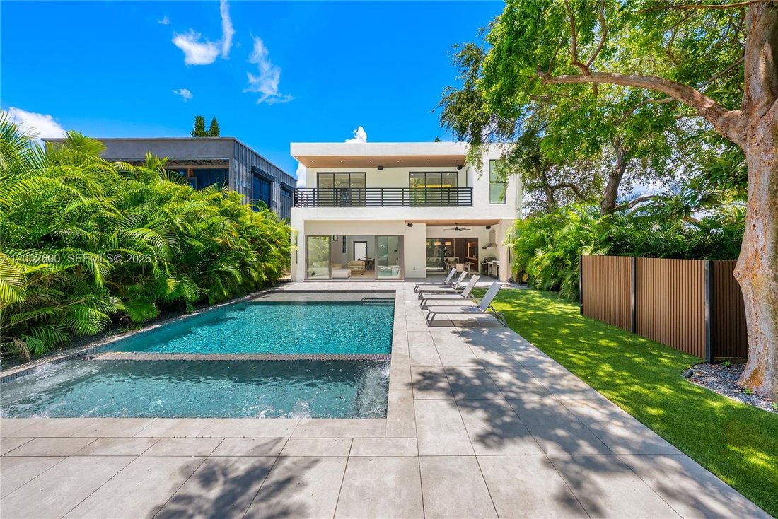 House in Miami, Florida, United States 3 - 17999529