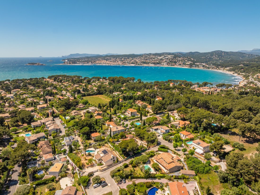 Land in Beaucours-La Gorguette-La Morvenede, Sanary-sur-Mer, France 1 - 17999298
