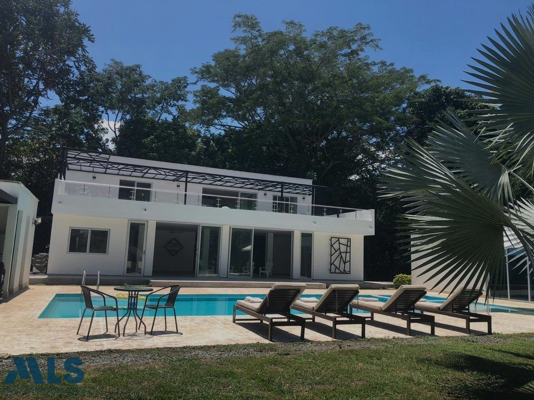 Finca in Santa Fe de Antioquia, Antioquia, Colombia 5 - 17999518