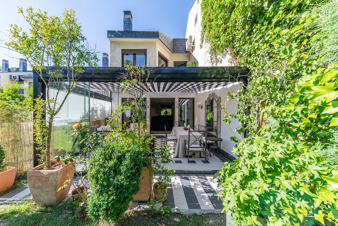 Chalet in La Moraleja, Alcobendas, Comunidad de Madrid 2 - 17999647