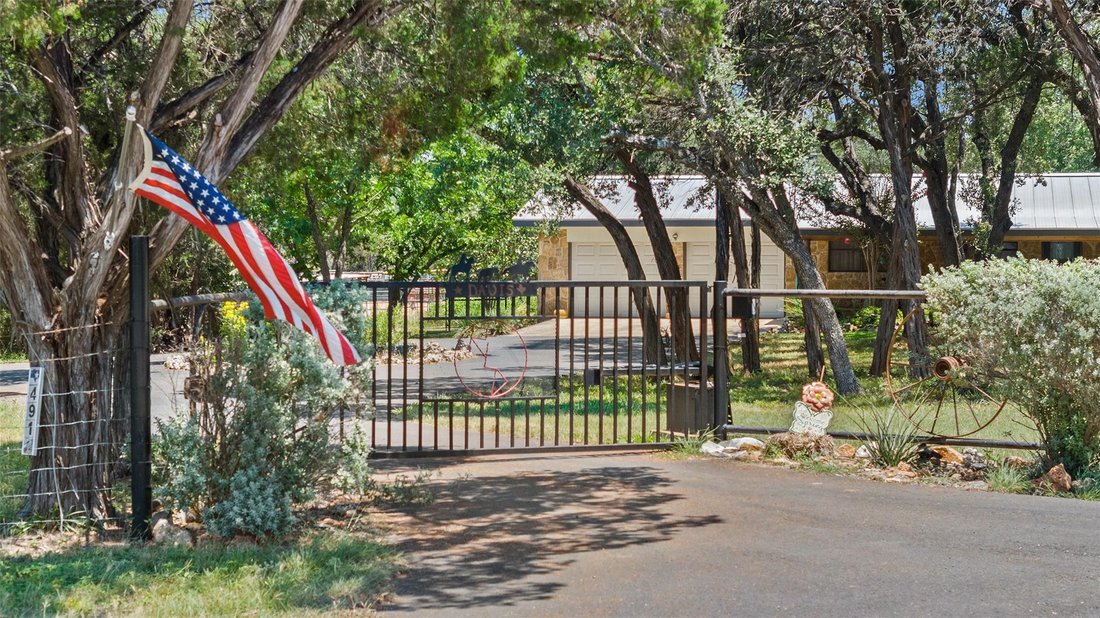 House in New Braunfels, Texas, United States 4 - 17999559