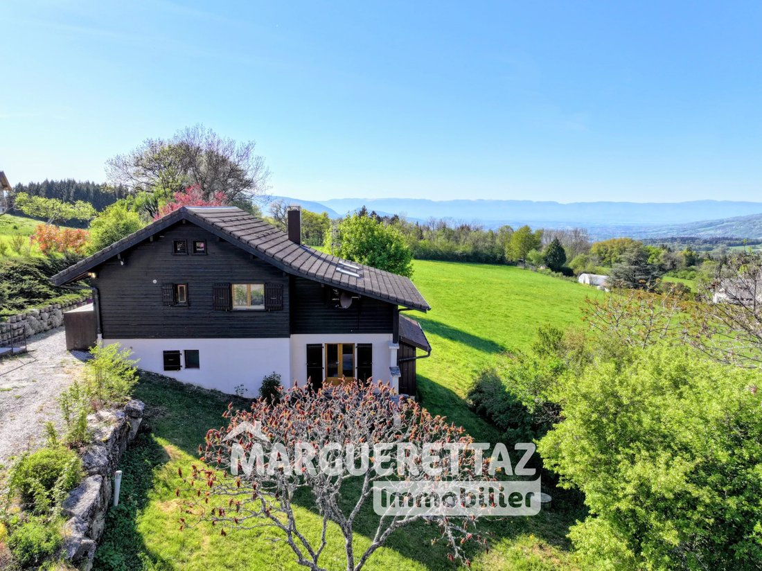 Chalet in Faucigny, Auvergne-Rhône-Alpes, France 1 - 17999716