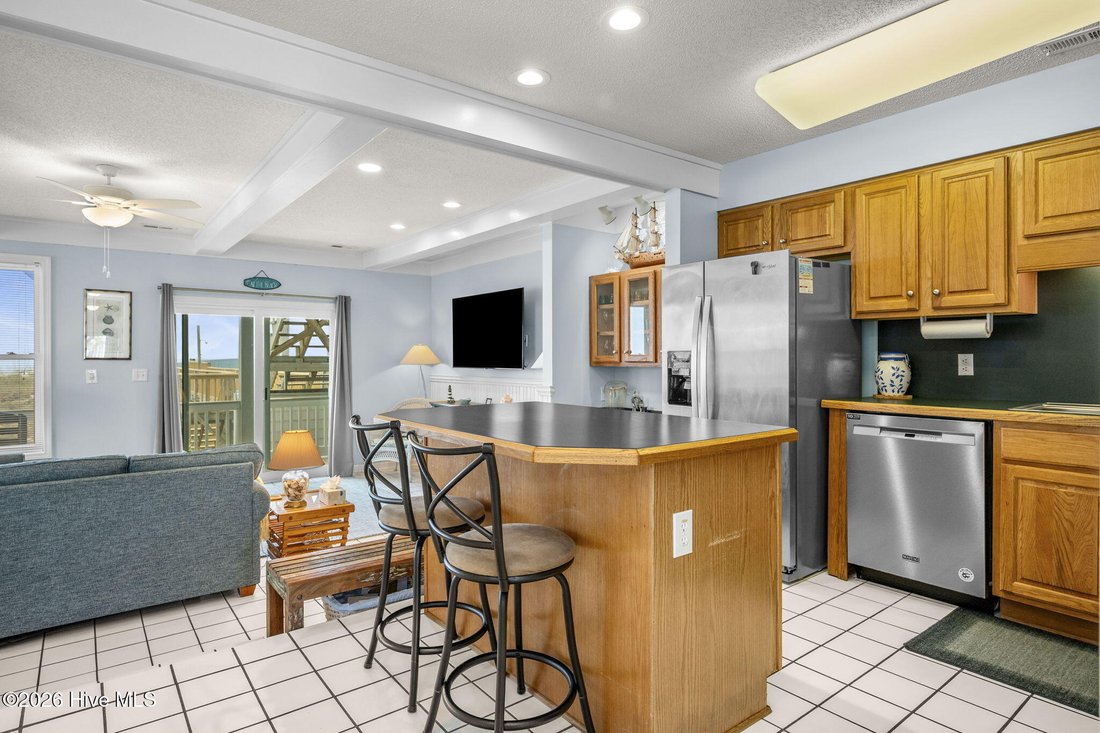 Condo in Emerald Isle, North Carolina, United States 5 - 17999781