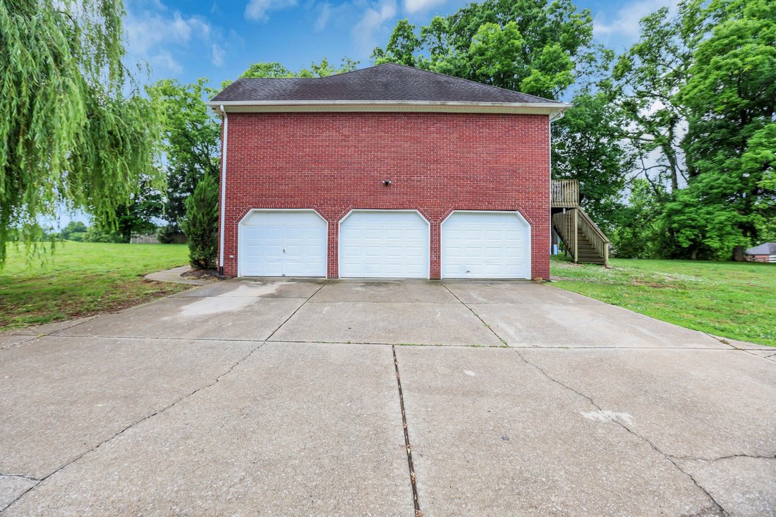 House in Columbia, Tennessee, United States 3 - 17999835