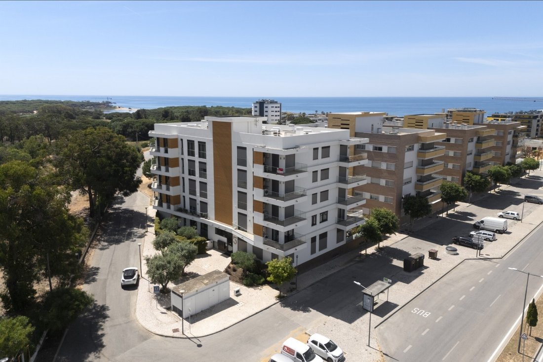Apartment in Quarteira, Algarve, Portugal 2 - 16711739