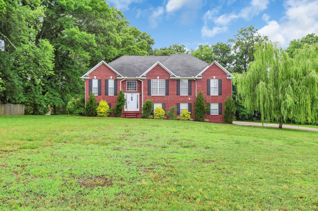 House in Columbia, Tennessee, United States 2 - 17999835