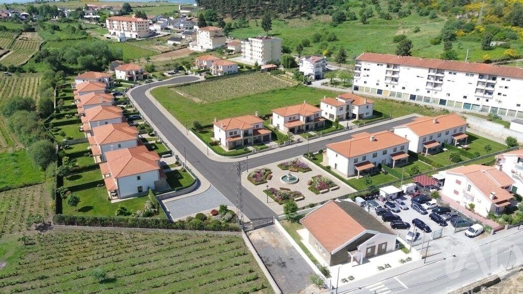 Land in Alijó, Vila Real District, Portugal 3 - 17999888