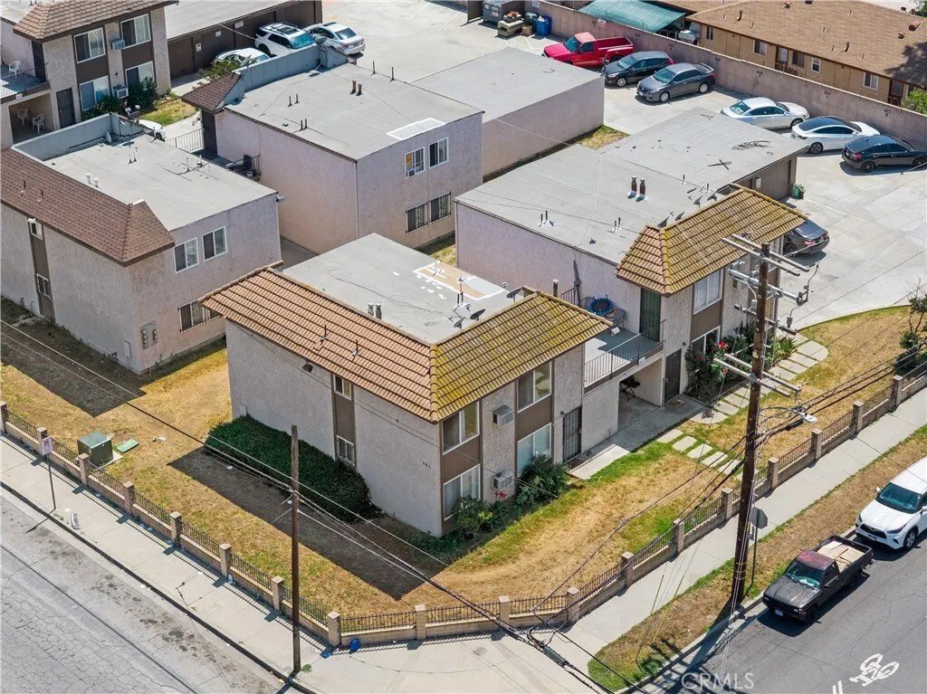 Pomona, California, United States 1 - 17689889