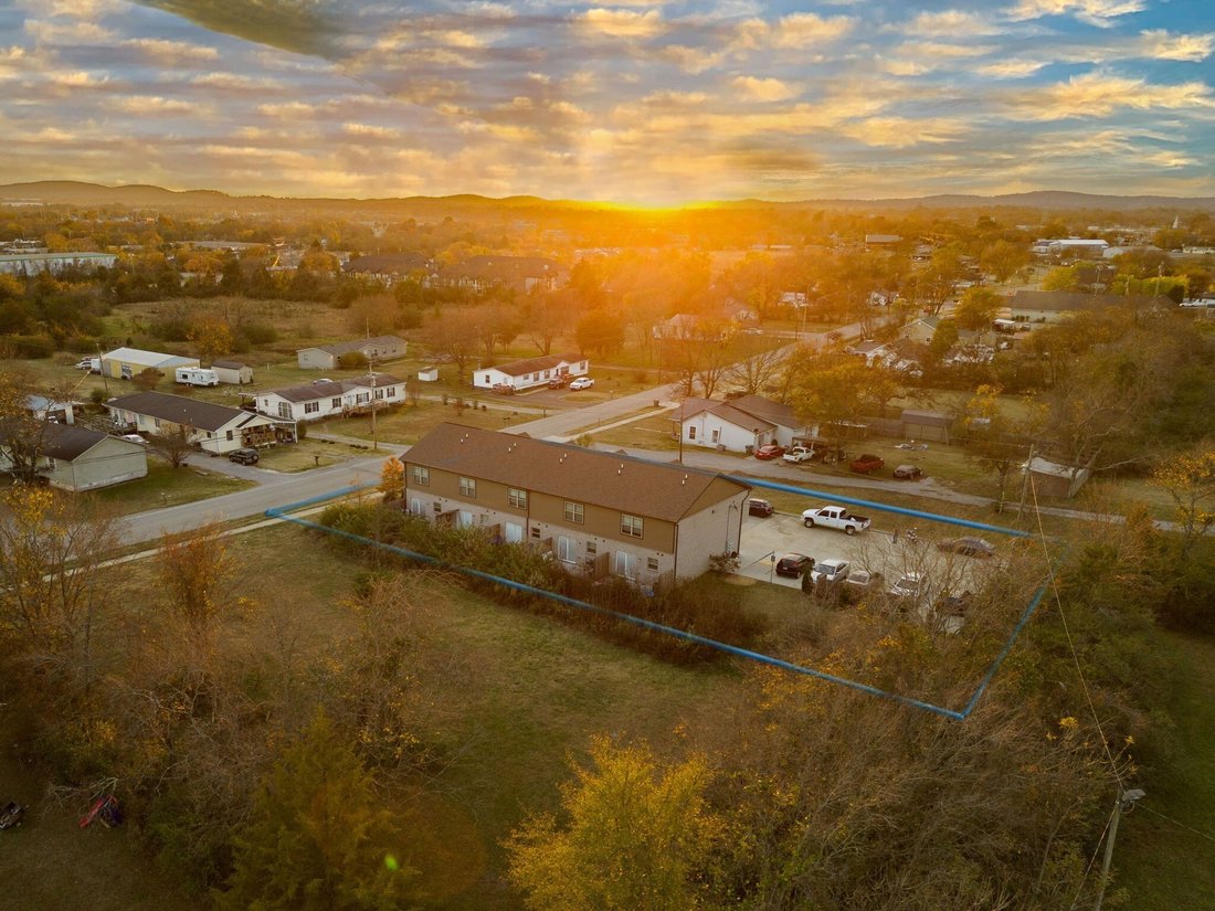 Lebanon, Tennessee, United States 2 - 17999813