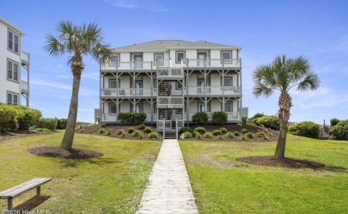 Condo in Emerald Isle, North Carolina, United States 1