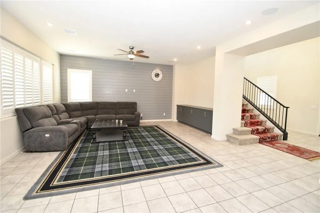 Condo in Fontana, California, United States 5 - 17999653