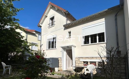 House in Centre Ville, Rueil-Malmaison, France 1