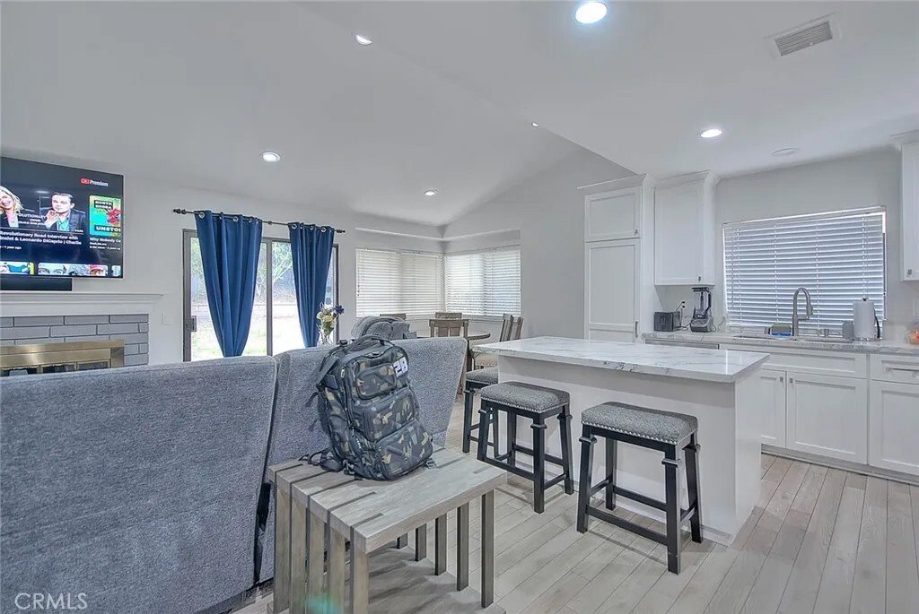 Townhouse in Upland, California, United States 4 - 17999668