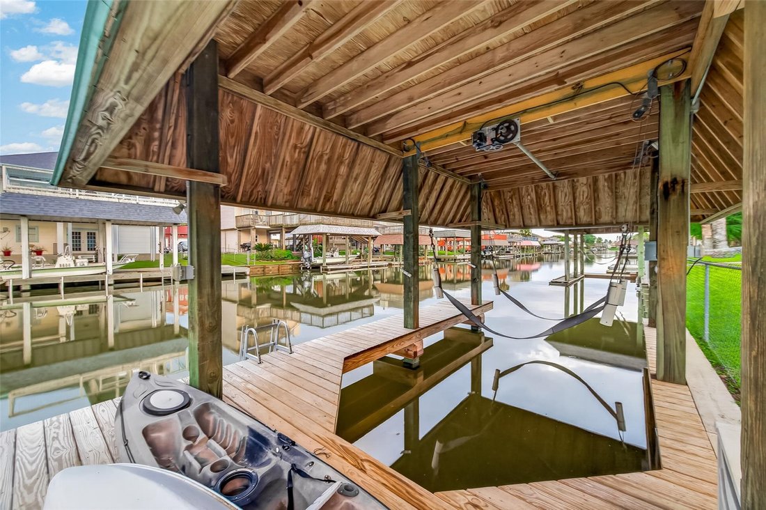 House in La Marque, Texas, United States 4 - 17999941