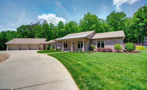 House in Cave Spring, Georgia, United States 1