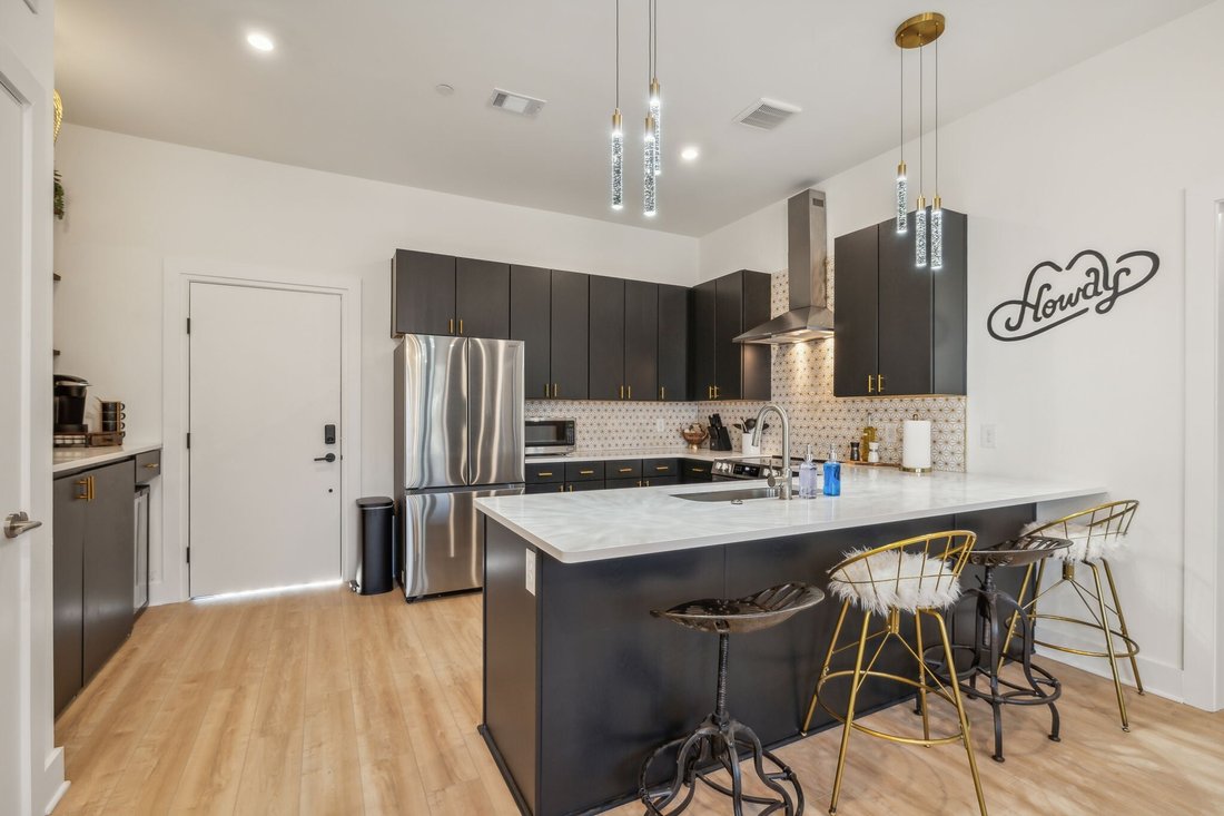 Condo in Nashville, Tennessee, United States 2 - 17999860