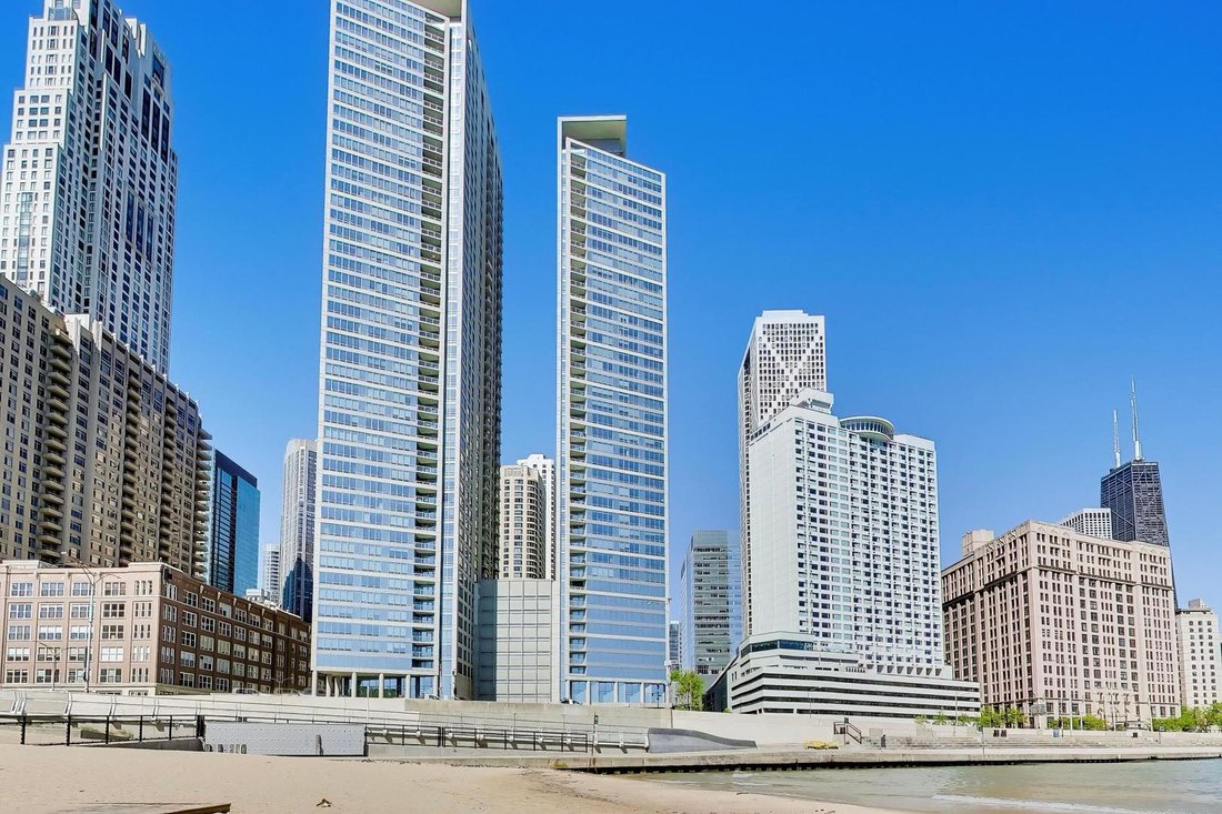 Condo in Chicago, Illinois, United States 2 - 17999905