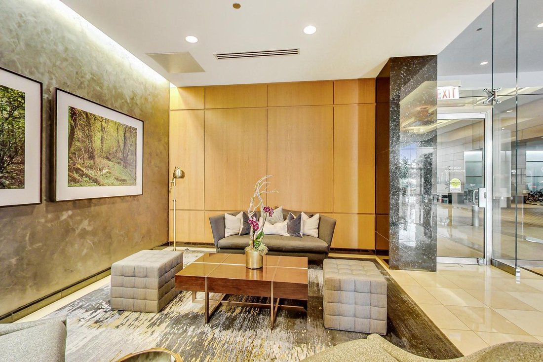 Condo in Chicago, Illinois, United States 4 - 17999905