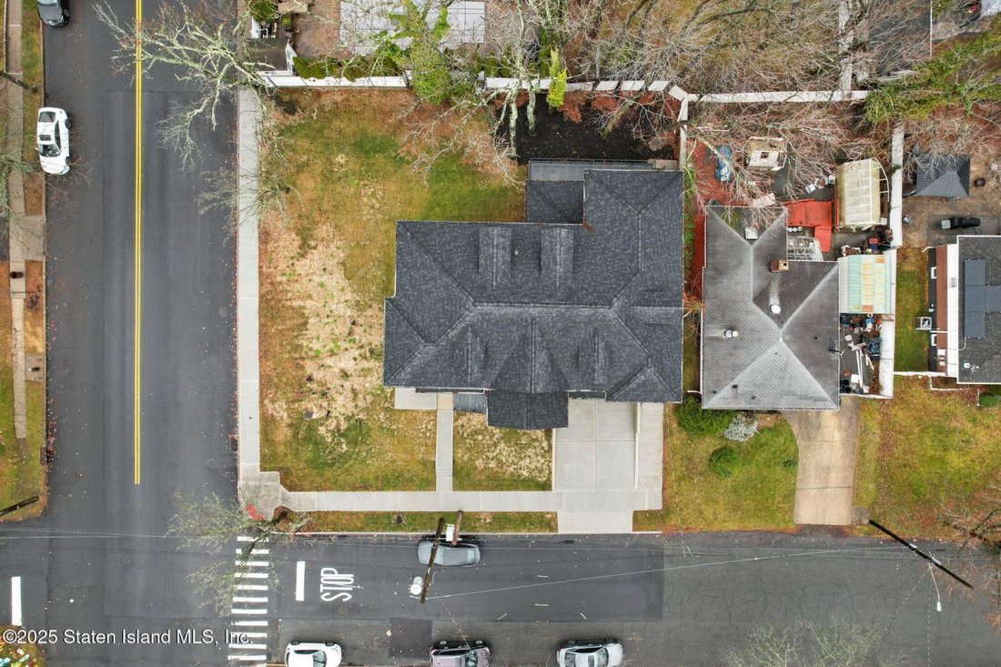 House in New York, New York, United States 4 - 17999870