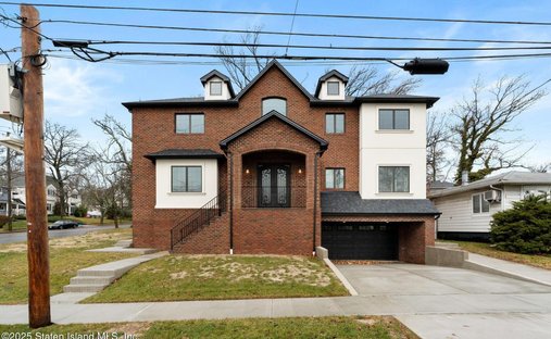 House in New York, New York, United States 1