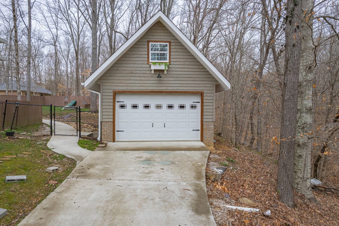House in Manchester, Tennessee, United States 2 - 17999843