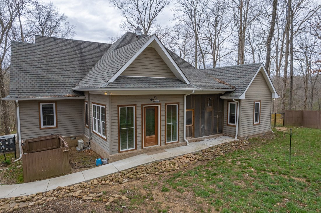 House in Manchester, Tennessee, United States 3 - 17999843