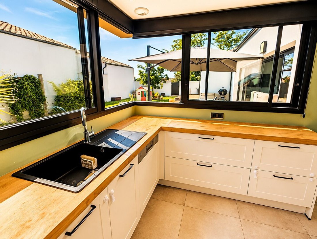 Villa in Saint Gilles Sud, Saint-Gilles-Croix-de-Vie, France 5 - 17907392