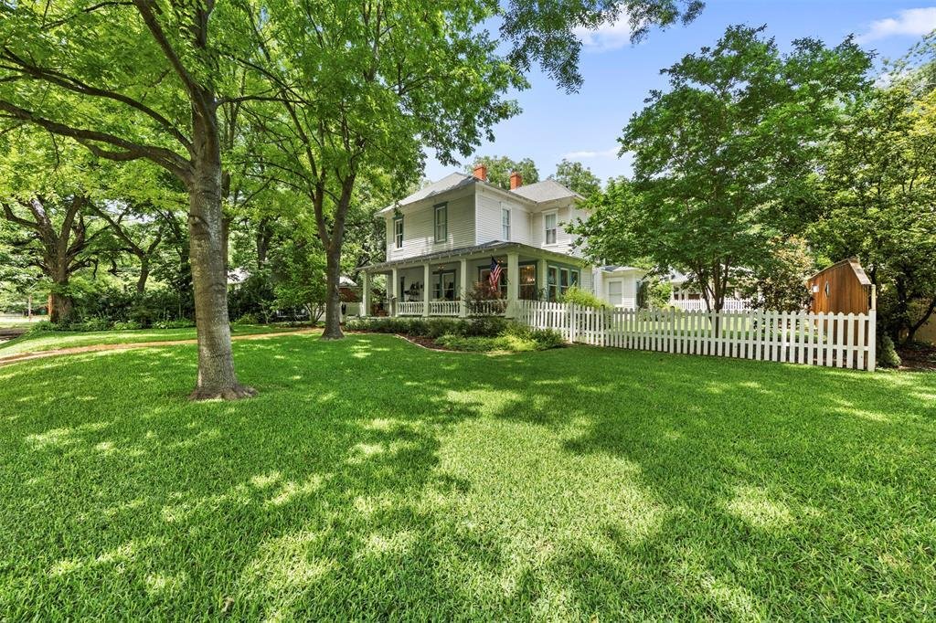 House in Waxahachie, Texas, United States 3 - 18000044