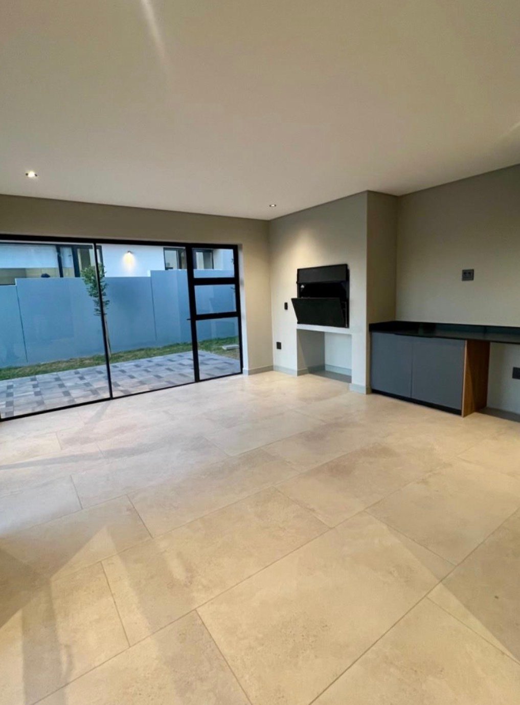 House in Midrand, Gauteng, South Africa 5 - 18000109