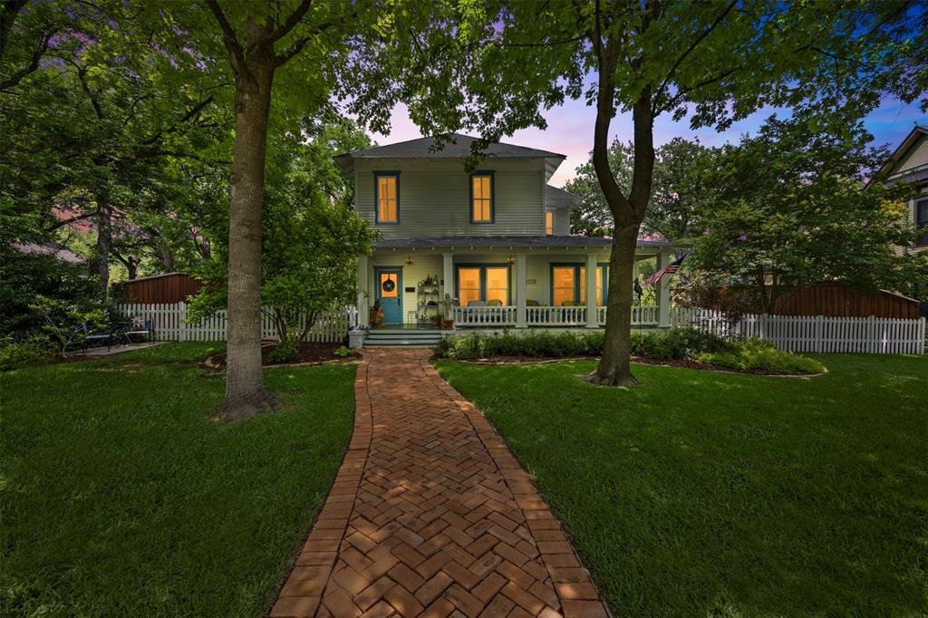 House in Waxahachie, Texas, United States 2 - 18000044