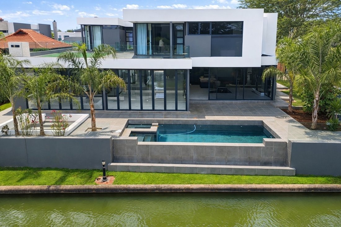 House in The Islands Estate, North West, South Africa 2 - 18000118