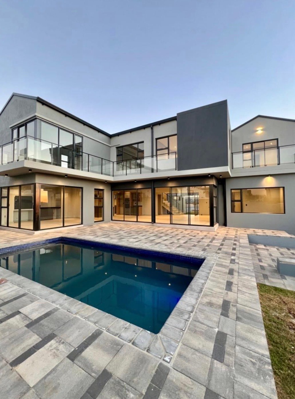 House in Midrand, Gauteng, South Africa 1 - 18000109