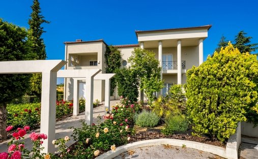 Villa in Thermaikos, Macedonia and Thrace, Greece 1