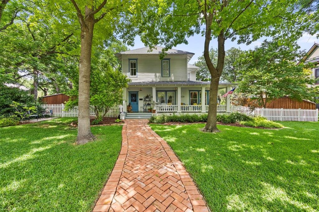 House in Waxahachie, Texas, United States 1 - 18000044