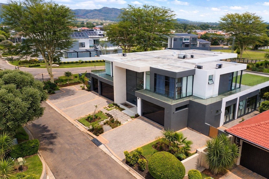 House in The Islands Estate, North West, South Africa 1 - 18000118