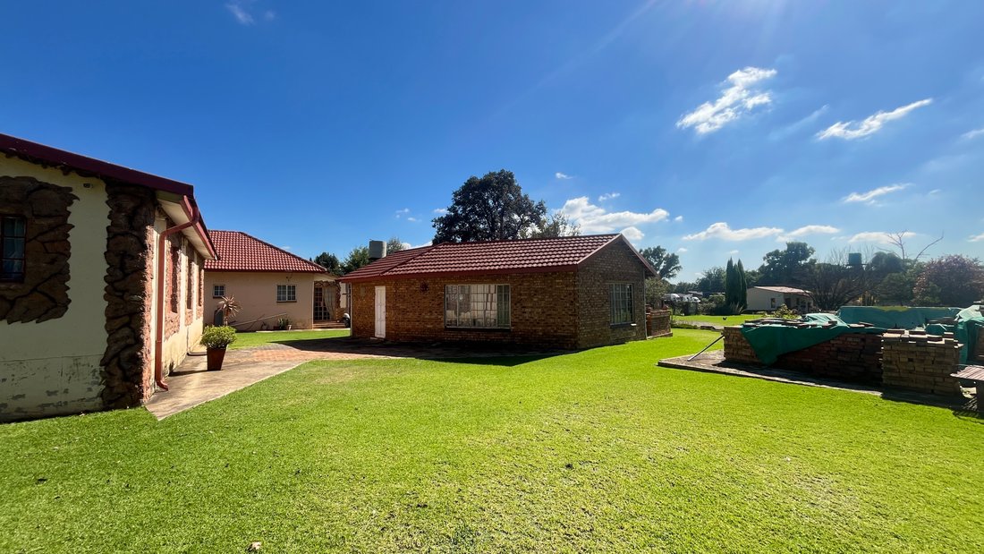 Estate in Bredell, Gauteng, South Africa 4 - 18000116