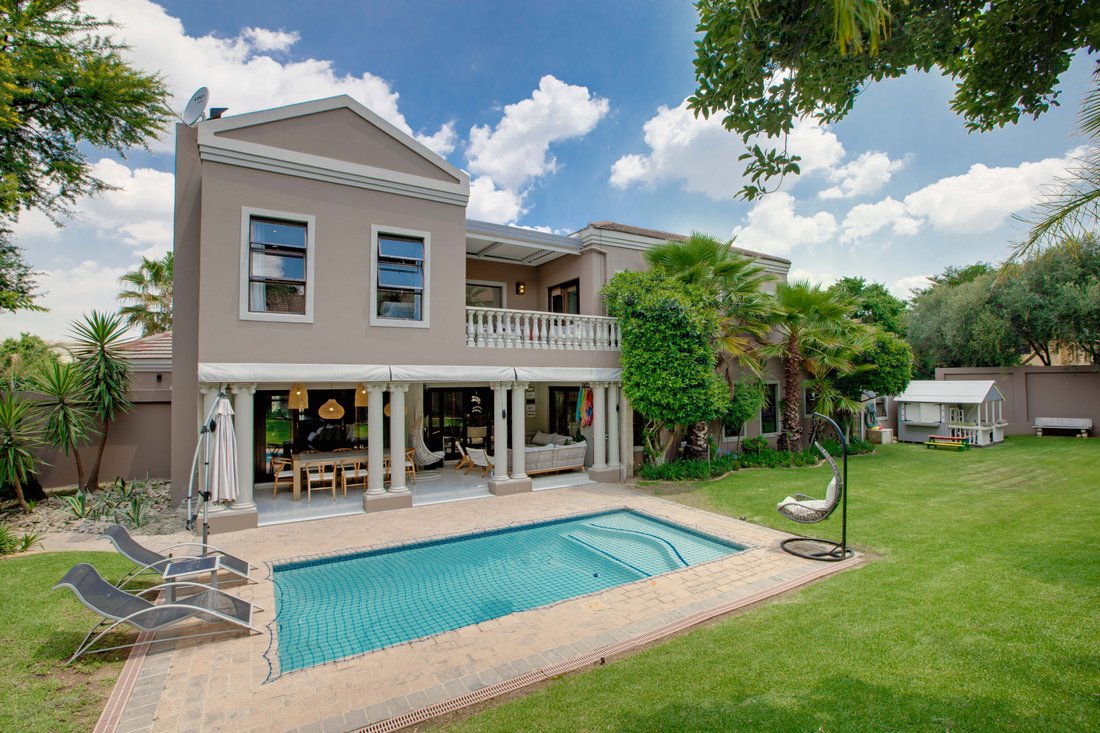 House in Sandton, Gauteng, South Africa 1 - 18000119