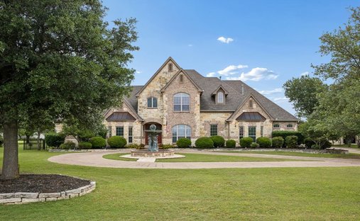 House in Midlothian, Texas, United States 1
