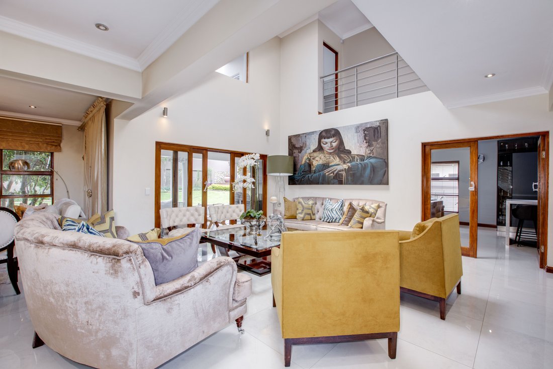 House in Sandton, Gauteng, South Africa 5 - 18000119