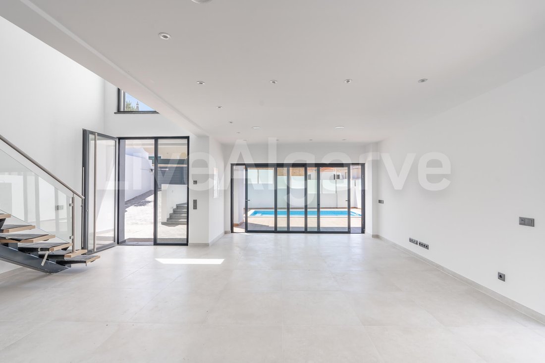 Villa in Portimao, Algarve, Portugal 3 - 18000237