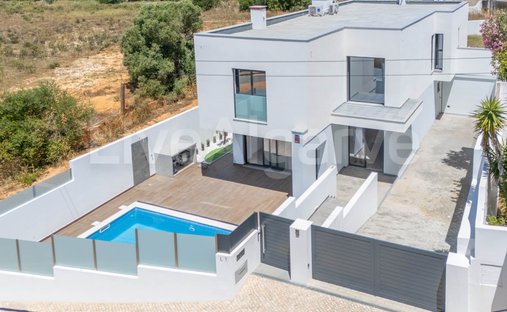 Villa in Portimao, Algarve, Portugal 1