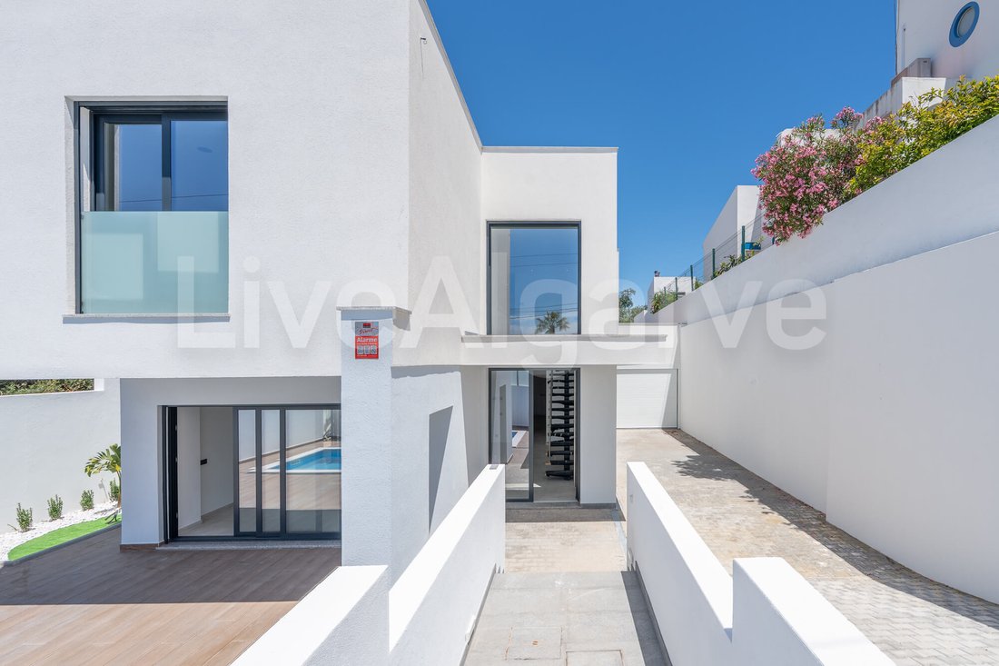 Villa in Portimao, Algarve, Portugal 2 - 18000237