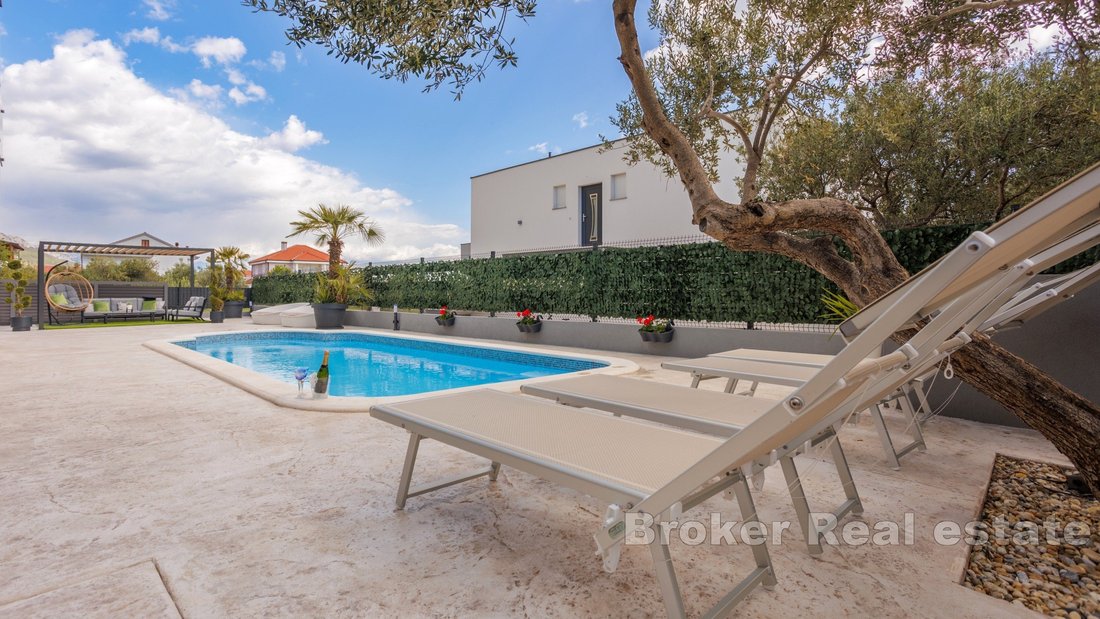 Villa in Kastel Sucurac, Split-Dalmatia County, Croatia 3 - 18000594