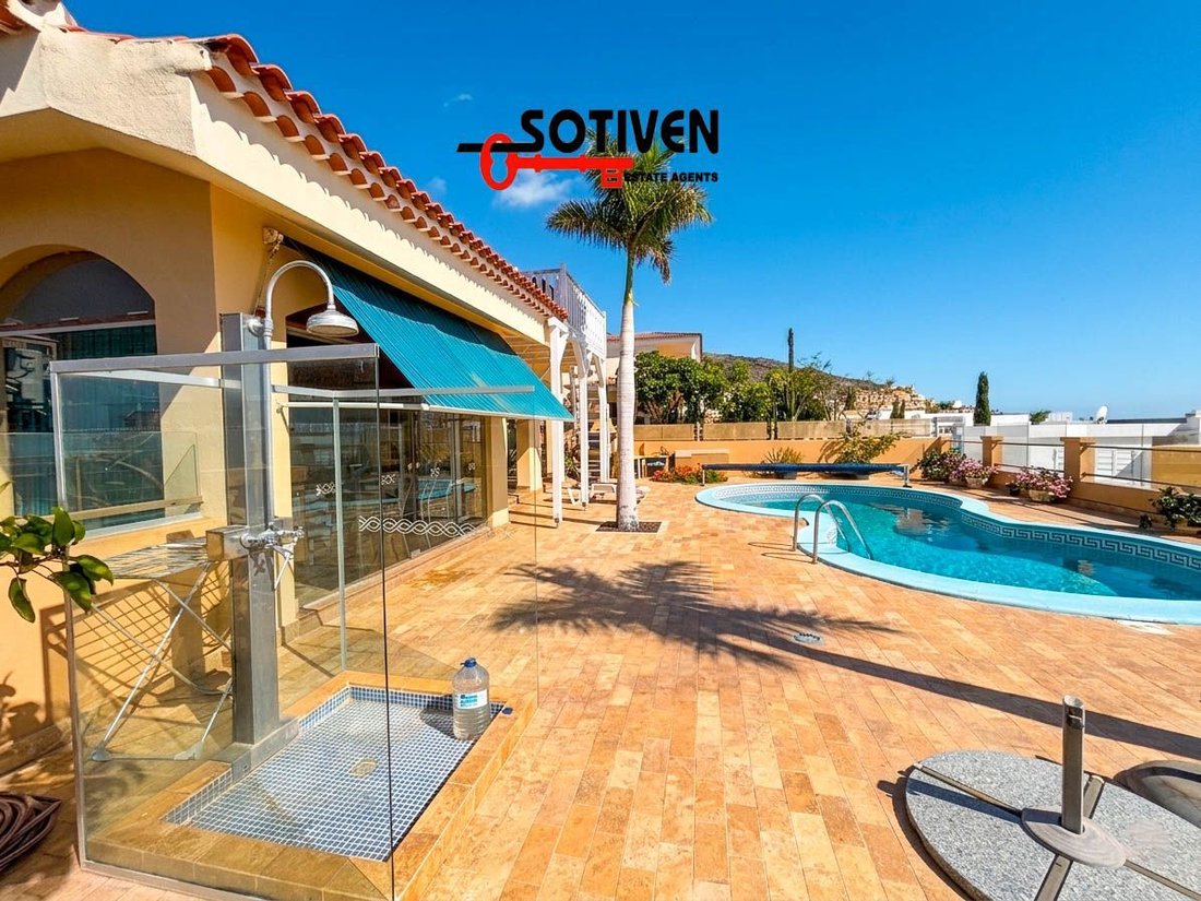 Chalet in Costa Adeje, Adeje, Canary Islands 4 - 17547507