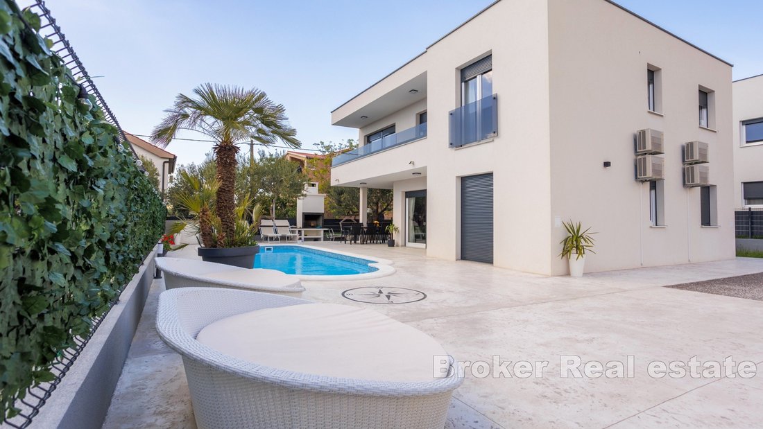 Villa in Kastel Sucurac, Split-Dalmatia County, Croatia 1 - 18000594