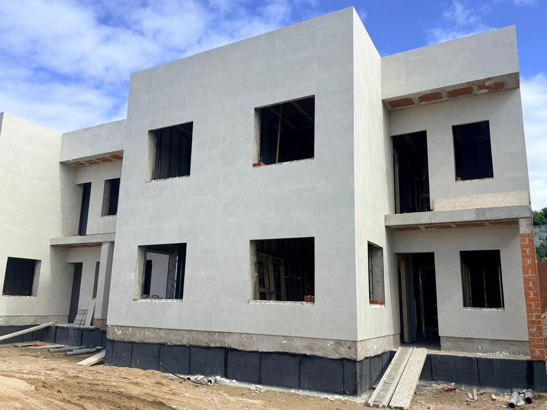 Townhouse in Sevilla la Nueva, Comunidad de Madrid, Spain 2 - 18000196
