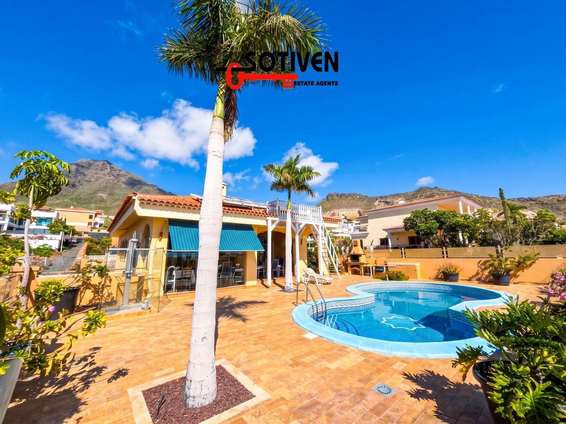 Chalet in Costa Adeje, Adeje, Canary Islands 2 - 17547507